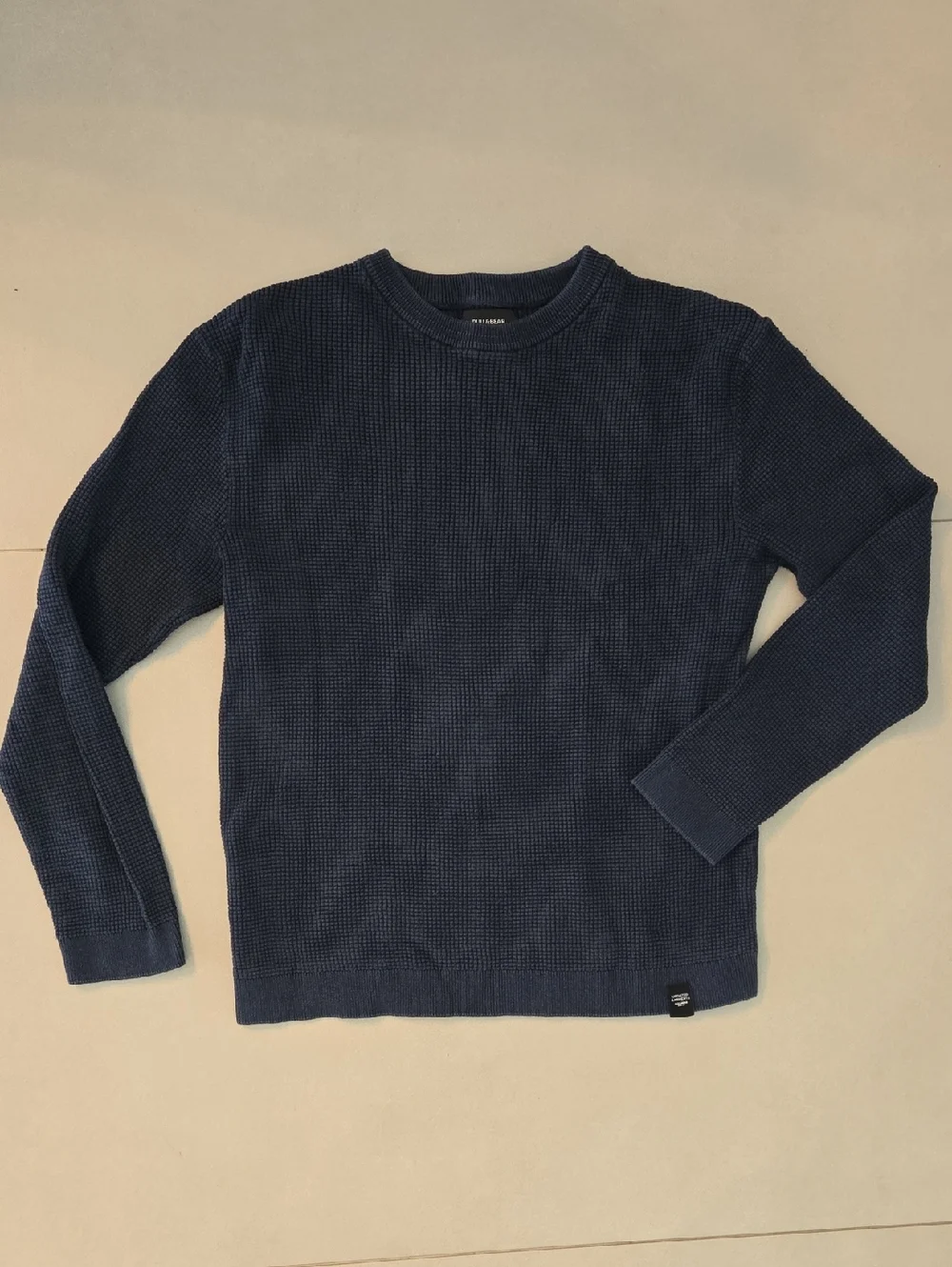 Pull&Bear Men's Navy Waffle-Knit Crew Sweater Size M